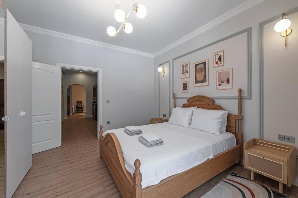 Classic Beauty Stylish And Modernized In Area